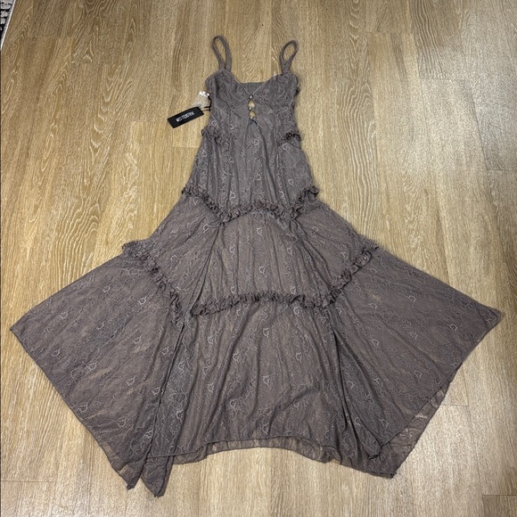 Current Mood Imagined West Maxi Dress - Picture 2 of 9